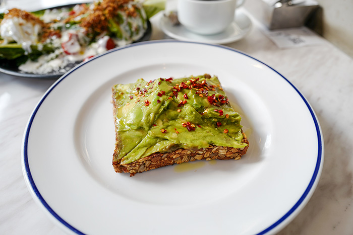 アボカドトースト