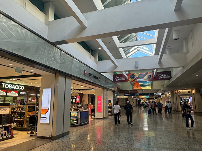 空港内の免税店