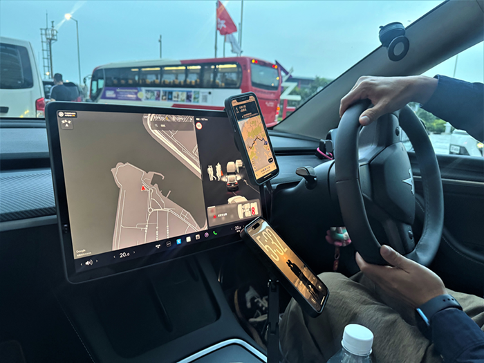 正規のタクシーに乗る