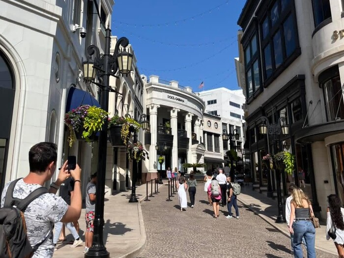 6. ビバリーヒルズ（Beverly Hills）&ロデオドライブ（Rodeo Drive）