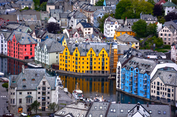 オーレスン（Ålesund）