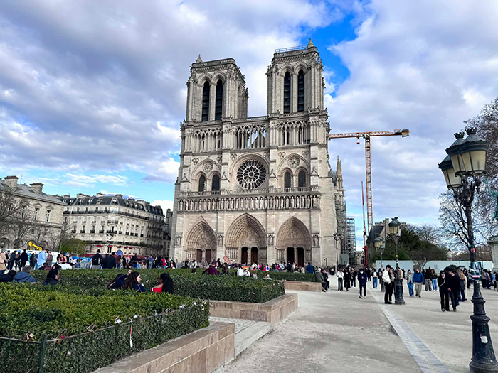 ノートルダム大聖堂（Cathédrale Notre-Dame）