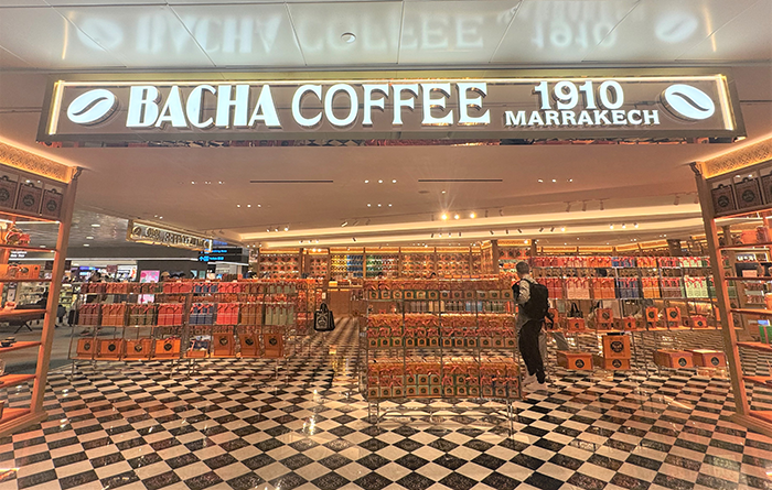 高級ブランドが揃う免税店・お土産店
