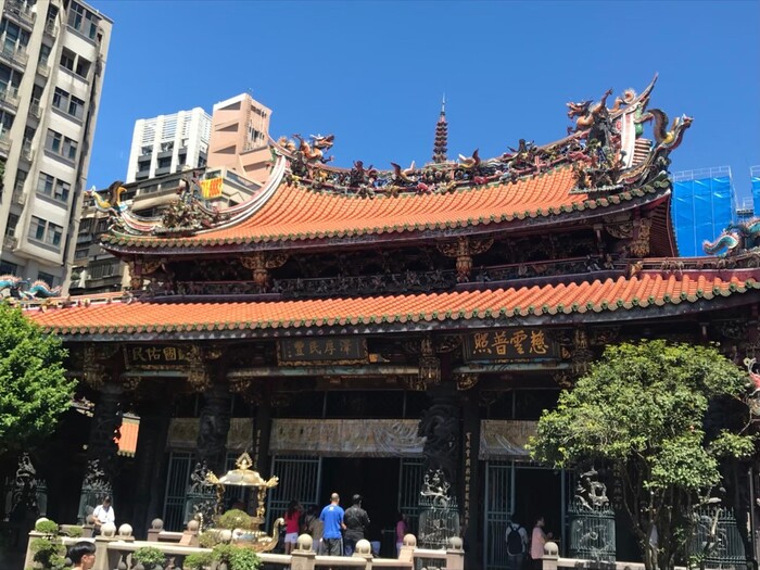龍山寺（ロンシャン スー）