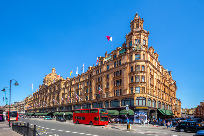 1. Harrods （ハロッズ）のクマのぬいぐるみ