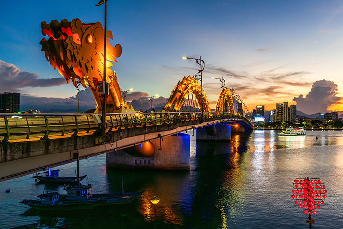 2.ドラゴン橋（ロン橋）